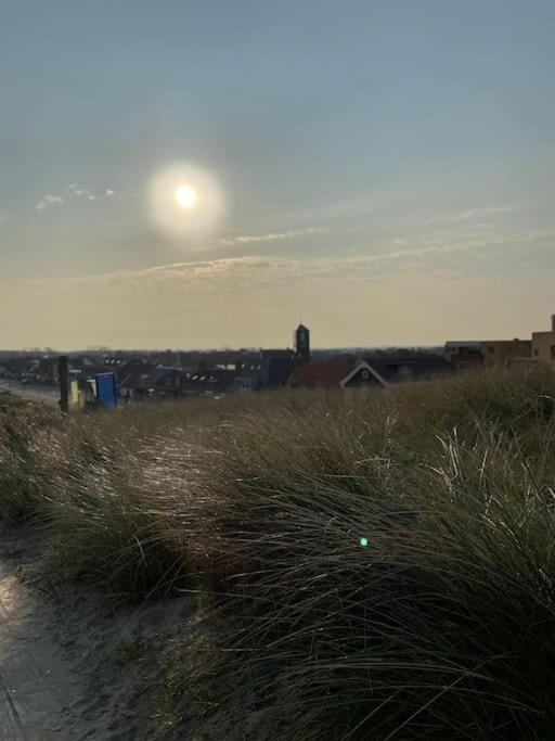 Strandhuisje Freek, 900 M Van Zee En Strand Callantsoog Exterior photo